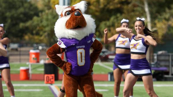 Casey with cheerleaders